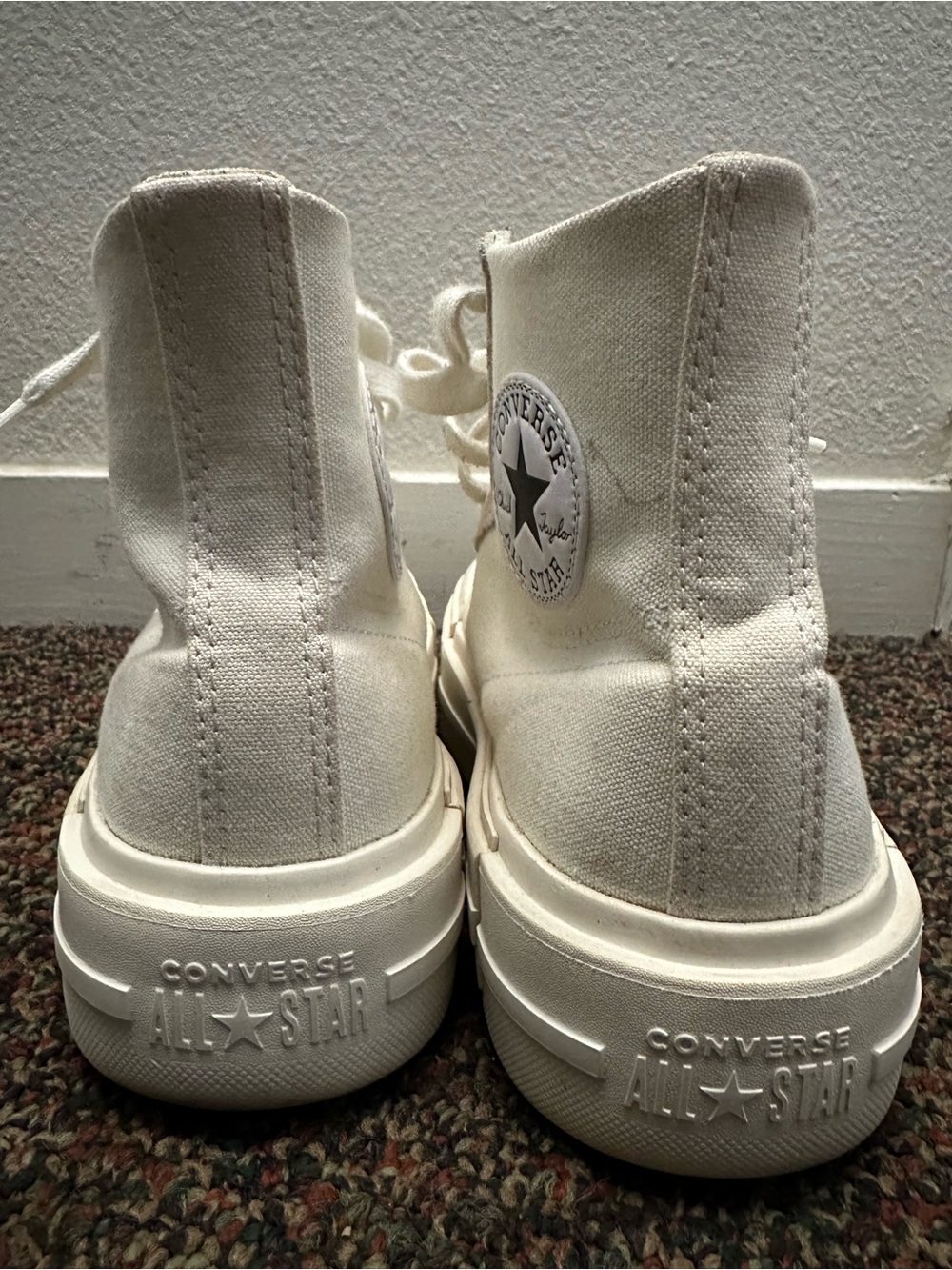 Converse High Top Platform Shoes. Size 9. - Picture 6 of 14